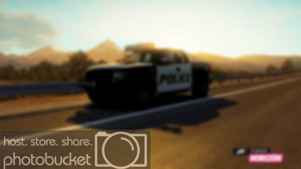PoliceTruckR.jpg